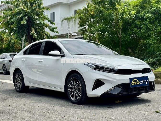 Kia K3 Premium 2024 - Màu trắng -1vkm