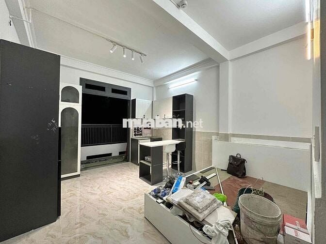 TOÀ NHÀ MỚI XÂY - CHÍNH CHỦ KHÔNG QUA MÔI GIỚI - BANCONG FULL NỘI THÂT