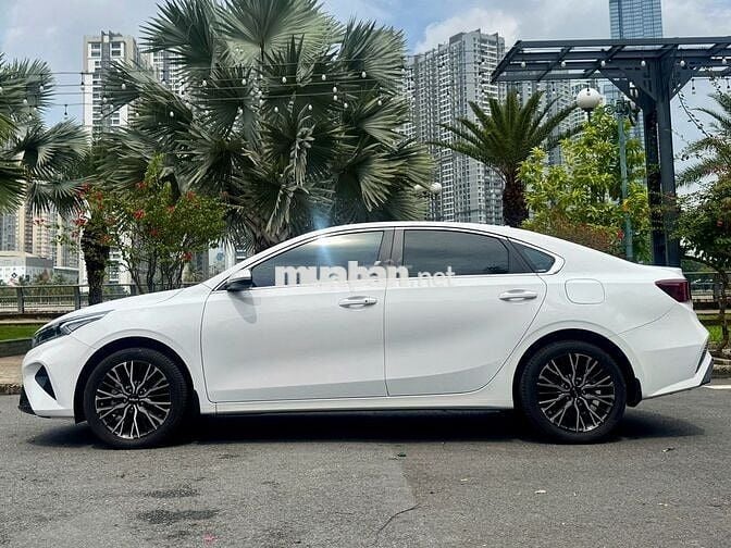 Kia K3 Premium 2024 - Màu trắng -1vkm