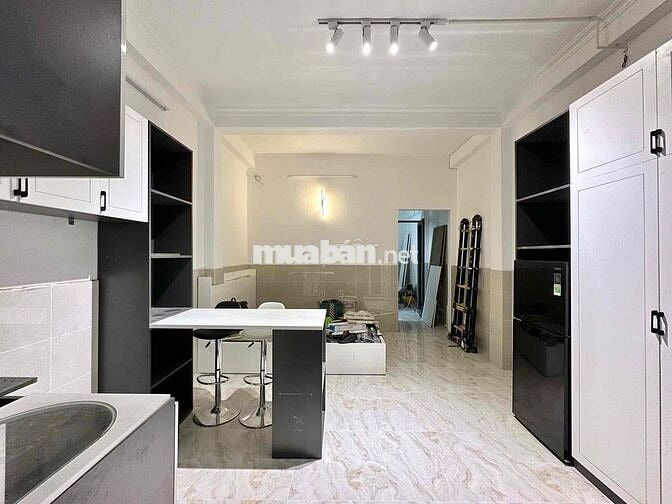 TOÀ NHÀ MỚI XÂY - CHÍNH CHỦ KHÔNG QUA MÔI GIỚI - BANCONG FULL NỘI THÂT