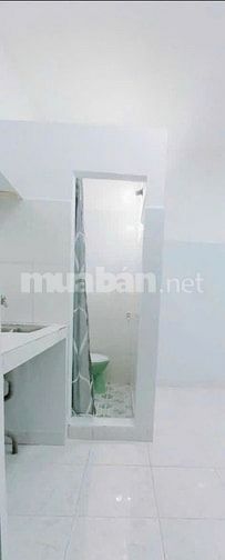 Phòg lầu 1,sạch đẹp,ML PANASONIC,giờ tự do,tiện đi lại,gần chợ PhúLâm