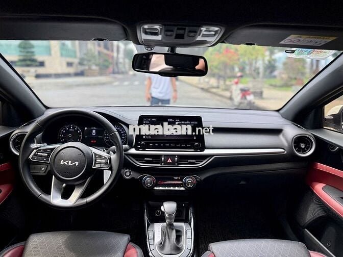 Kia K3 Premium 2024 - Màu trắng -1vkm