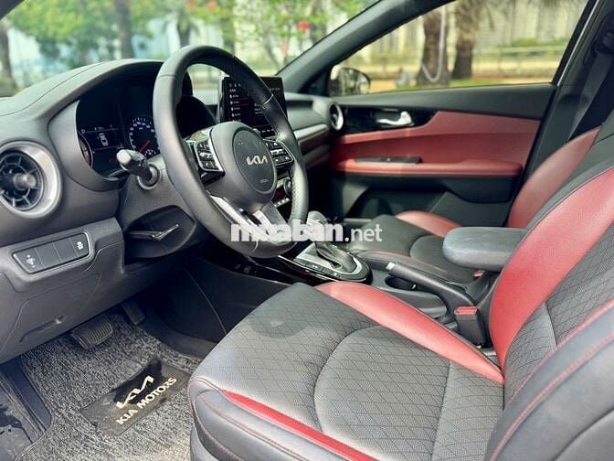 Kia K3 Premium 2024 - Màu trắng -1vkm