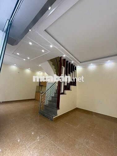 Em đang cần bán nhà 5t,45m tại Thanh Bình,Hà Đông,tiện ích tốt chỉ 8t