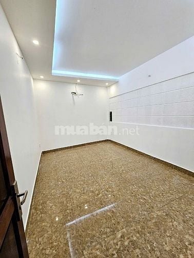 Chính chủ cho thuê phòng lầu 2 - Mặt tiền Lê Văn Sỹ Phú Nhuận HCM