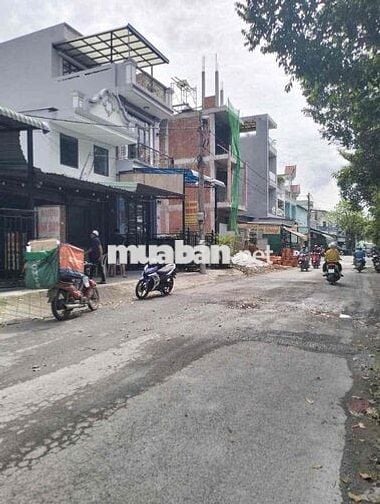 Cho thuê nhà nguyên căn hẻm tỉnh lộ 10 - Gần Chùa Long Thạnh ( 7 triệu
