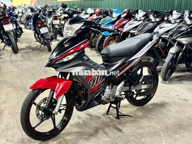XE MÁYTHANHTÙNG_EXCITER 135 XÁM ĐỎ CÔN TAY BAO ZIN