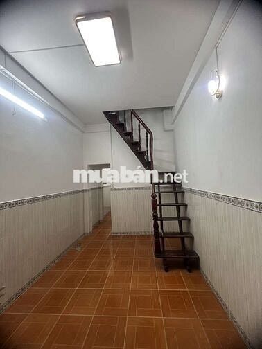 Chủ mua nhà mới bán gấp nhà 30m2, đường Lê Văn Lương, Quận7,nhỉnh 3 tỷ