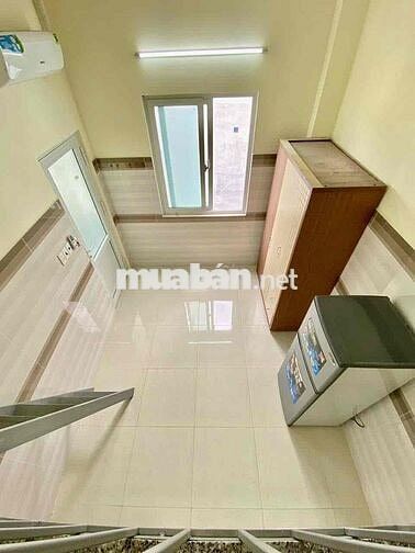 P gác cao Full nthat cửa sổ ban công 3tr8-4tr4