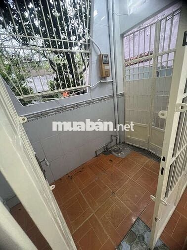 Chủ mua nhà mới bán gấp nhà 30m2, đường Lê Văn Lương, Quận7,nhỉnh 3 tỷ