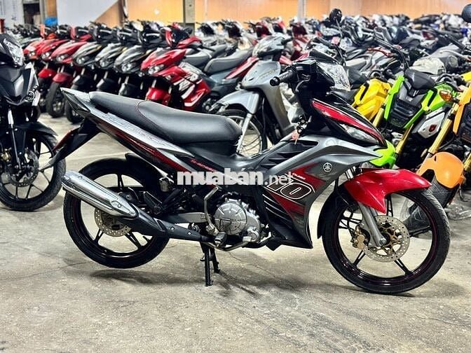XE MÁYTHANHTÙNG_EXCITER 135 XÁM ĐỎ CÔN TAY BAO ZIN