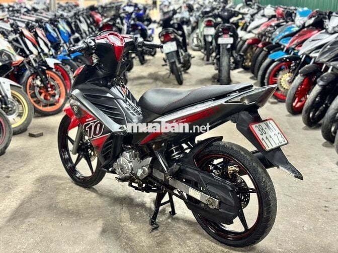 XE MÁYTHANHTÙNG_EXCITER 135 XÁM ĐỎ CÔN TAY BAO ZIN