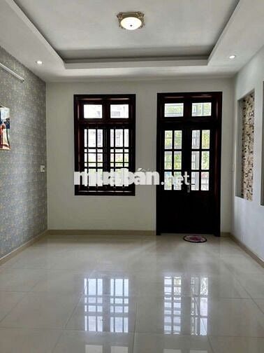 RỘNG RẼ-THUÊ CAO-BÁN NHÀ 4,2×25-4 TẦNG- MẶT TIỀN NGUYỄN VĂN QUÁ Q.12