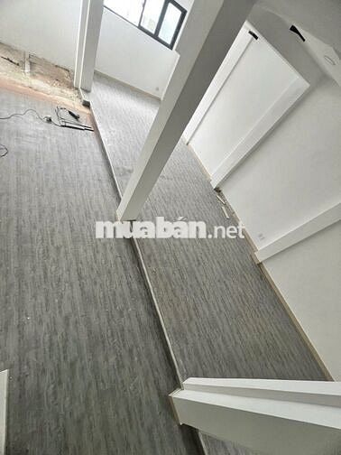 CHO THUÊ NHÀ MẶT TIỀN NGANG 6M - PHAN ĐĂNG LƯU - CẦU THANG CUỐI NHÀ.