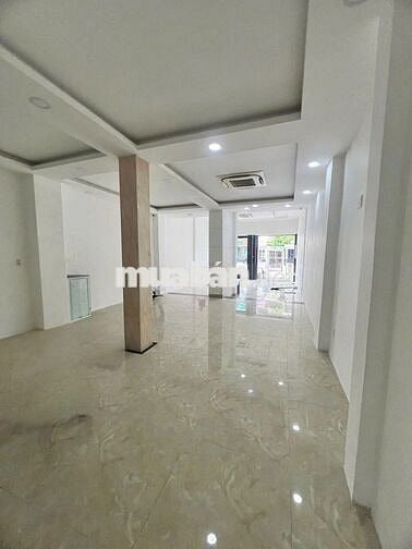 CHO THUÊ NHÀ MẶT TIỀN NGANG 6M - PHAN ĐĂNG LƯU - CẦU THANG CUỐI NHÀ.