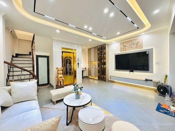 Bán nhà Thái Thịnh, ngõ 3 gác, 7 tầng ful nội thất, mt 5,6m, 15,2 tỷ 