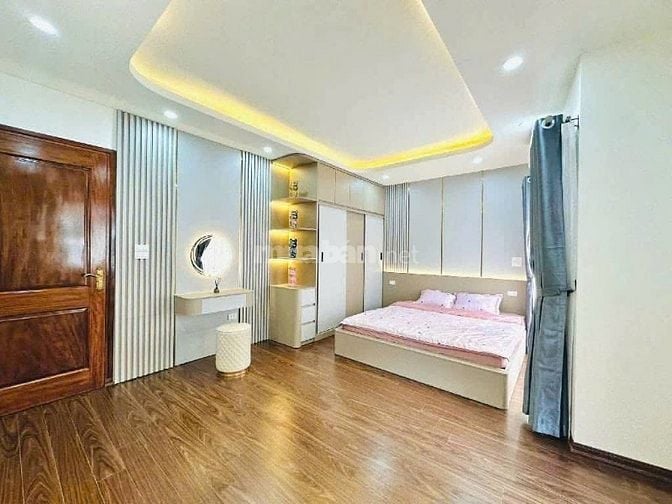 Bán nhà Thái Thịnh, ngõ 3 gác, 7 tầng ful nội thất, mt 5,6m, 15,2 tỷ 