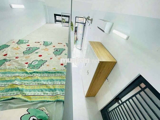 PHÒNG TRỌ BAN CÔNG Ở LIỀN ĐẦY ĐỦ NỘI THẤT, RỘNG 27M², KHÔNG CHUNG CHỦ