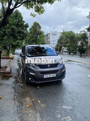 Peugeot Traveller 2019 Luxury - 83000 km