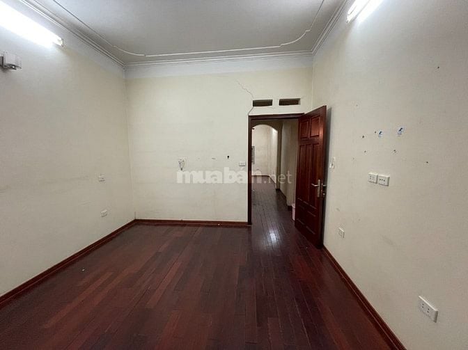 Nhà riêng ngõ phố kim ngưu lạc trung dt55m2x5t giá 20tr 