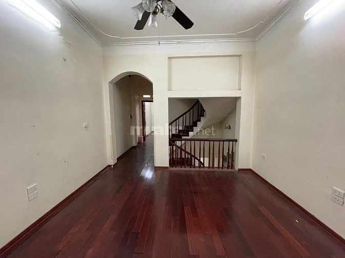 Nhà riêng ngõ phố kim ngưu lạc trung dt55m2x5t giá 20tr 
