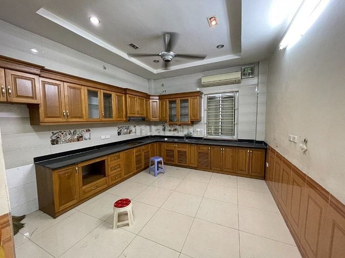 Nhà riêng ngõ phố kim ngưu lạc trung dt55m2x5t giá 20tr 
