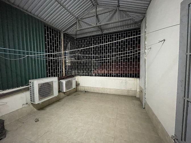 Nhà riêng ngõ phố kim ngưu lạc trung dt55m2x5t giá 20tr 