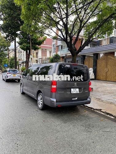 Peugeot Traveller 2019 Luxury - 83000 km