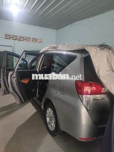 Toyota Innova 2017 2.0E - 160000 km