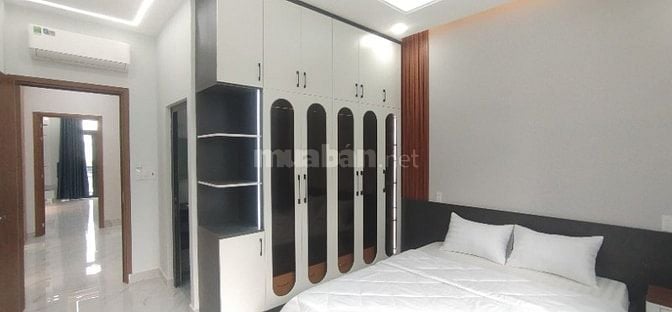 Nhà 5 Tấng.DTS:300m2.Giá hơn 8 tỷ.Đường Nguyễn Ánh Thủ,TPHCM 