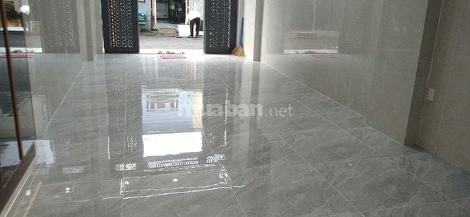 Nhà 5 Tấng.DTS:300m2.Giá hơn 8 tỷ.Đường Nguyễn Ánh Thủ,TPHCM 