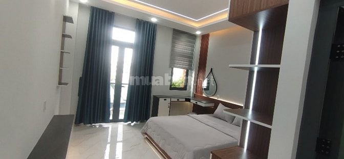 Nhà 5 Tấng.DTS:300m2.Giá hơn 8 tỷ.Đường Nguyễn Ánh Thủ,TPHCM 