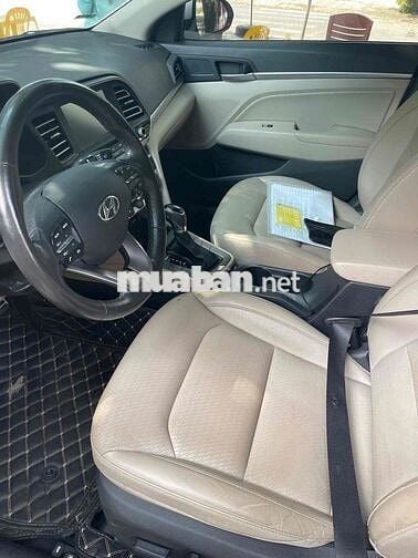 Hyundai Elantra 2022 2.0 AT - 965000 km