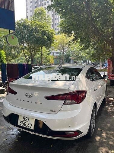 Hyundai Elantra 2022 2.0 AT - 965000 km