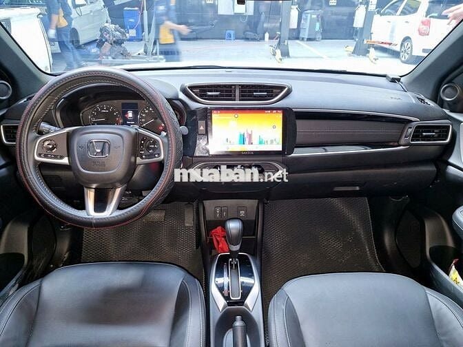 Honda BR-V 2024 L - 1000 km