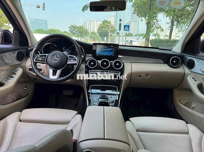 Mercedes Benz  C180 sx 2020  chạy 70000 km quá đep