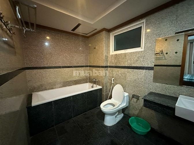 C/c  Phan Xích Long, P2,Phú Nhuận: 89m2-3p ngủ,NT, 14tr/th