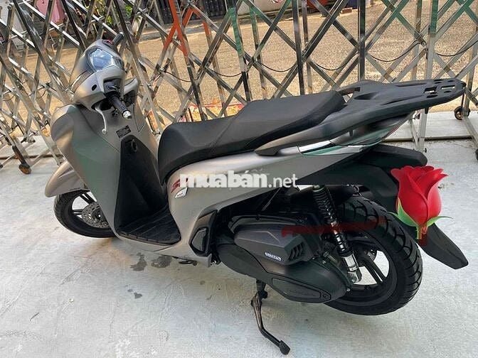 cần thanh lý xe sh350 i máy thái , bao công chứng