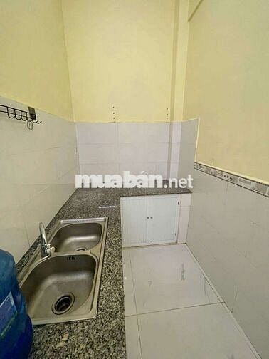 Nhà cho thuê Hương Lộ 2 gần BV Bình Tân (1PN 1WC) có sẵn 1 máy lạnh