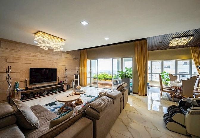 Bán căn hộ lầu 4 mặt tiền trung tâm Phường BT Q1 dt:193m giá 9 tỷ.  