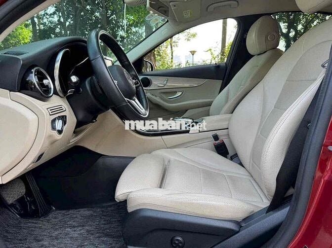 Mercedes Benz  C180 sx 2020  chạy 70000 km quá đep