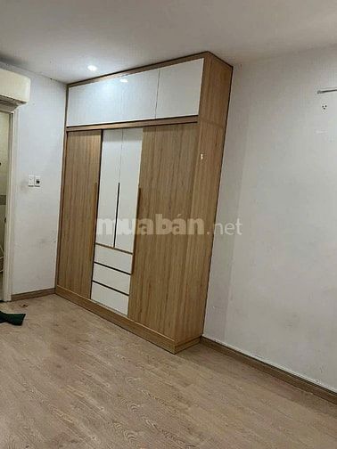 Chung cư The Usefull, Lạc Long Quân, TB: 2p ngủ, 2wc, máy lạnh, 9tr5