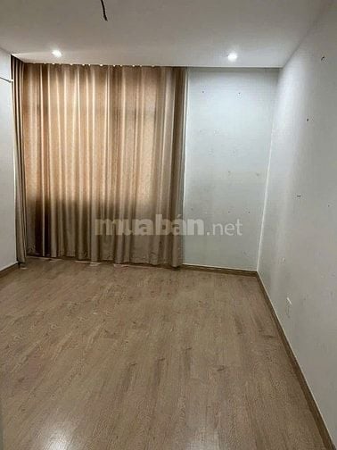 Chung cư The Usefull, Lạc Long Quân, TB: 2p ngủ, 2wc, máy lạnh, 9tr5