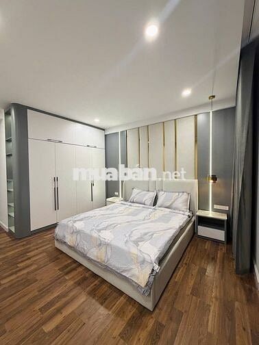 Căn góc 3 ngủ Intracom 33 – 135m², full nội thất, hướng Đông Nam