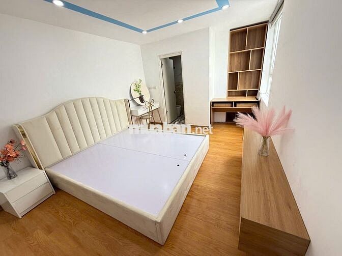 Căn 3 ngủ, đầy đủ nội thất, tầng trung tại toà 197 Trần Phú HĐ GIÁ RẺ