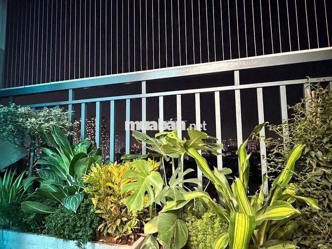 Căn góc 3 ngủ Intracom 33 – 135m², full nội thất, hướng Đông Nam