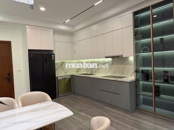 Căn góc 3 ngủ Intracom 33 – 135m², full nội thất, hướng Đông Nam