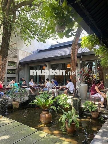 SÂN VƯỜN 18M DÀI 30M PHÙ HỢP LÀM CAFÉ NHÀ HÀNG TRUNG TÂM QUẬN 1