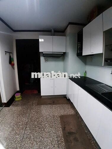 Cho thuê căn hộ Giai Việt Tạ Quang Bửu Q8, DT 150m2, 3PN, 2WC,Giá 16tr