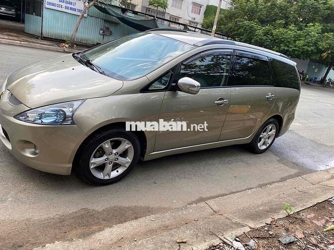 Mitsubishi Grandis 2009 2.4 Mivec - 120000 km